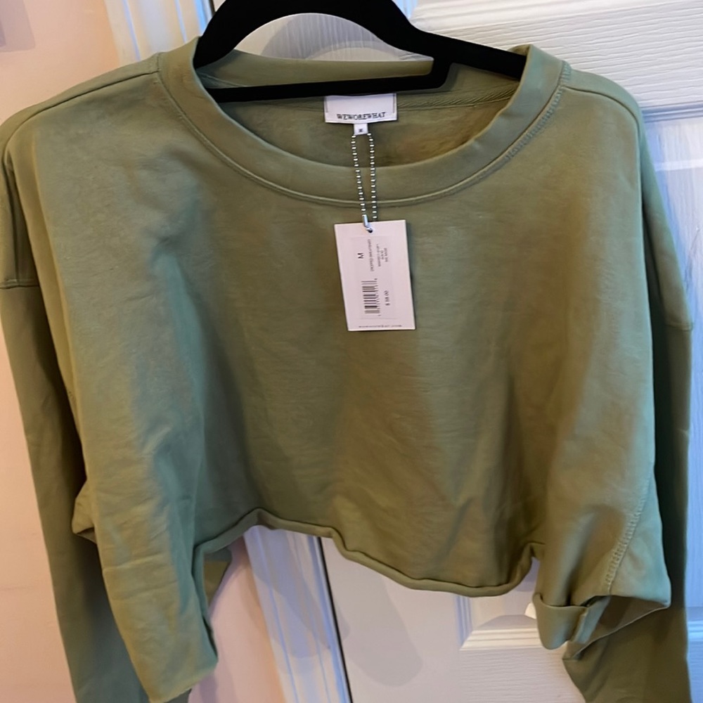 Cropped workout sweatshirt